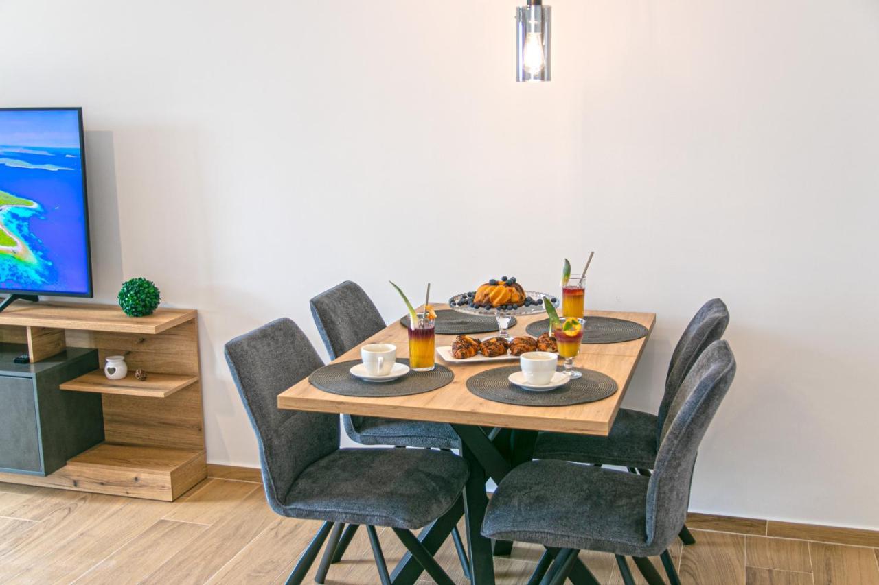 Apartment Vidra Brela Buitenkant foto